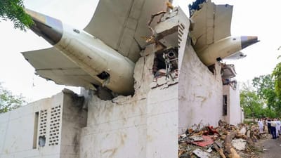 શું અમદાવાદ વિમાન દુર્ઘટના પાછળ કોઈ આતંકવાદી ષડયંત્ર છે ? શું અમદાવાદ વિમાન દુર્ઘટના પાછળ કોઈ આતંકવાદી ષડયંત્ર છે ?