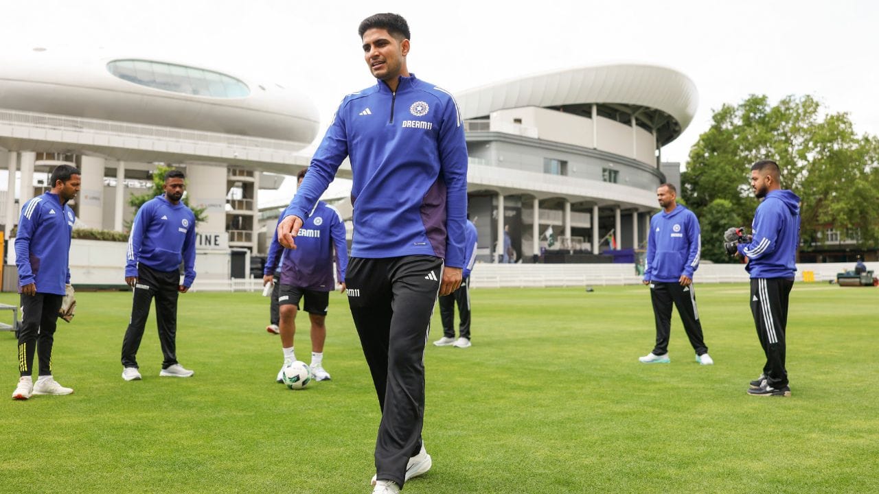 તો બીજી અને ત્રીજી મેચ 23 અને 25 જાન્યુઆરીના રોજ રાયપુરના ગુવાહટી મેદાન પર રમાશે. ત્યારબાદ ચોથી ટી20 મેચ 28 જાન્યુઆરીના રોજ વિશાખાપટ્ટનમના મેદાન પર રમશે. સીરિઝની છેલ્લી ટી20 મેચ 31 જાન્યુઆરીના રોજ ત્રિવેન્દ્રમમાં રમશે.