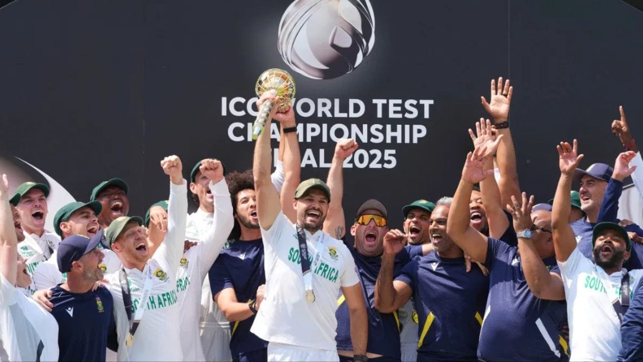 સાઉથ આફ્રિકાની ટીમ ચેમ્પિયન બનવાની સાથે WTC 2023-25 સફર પૂર્ણ થઈ છે.હવે 17 જૂનથી આઈસીસીની સૌથી મોટી ટૂર્નામેન્ટ ફરી શરુ થવા જઈ રહી છે.વર્લ્ડ ટેસ્ટ ચેમ્પિયનશીપ 2025-27 શરુ થઈ રહી છે.