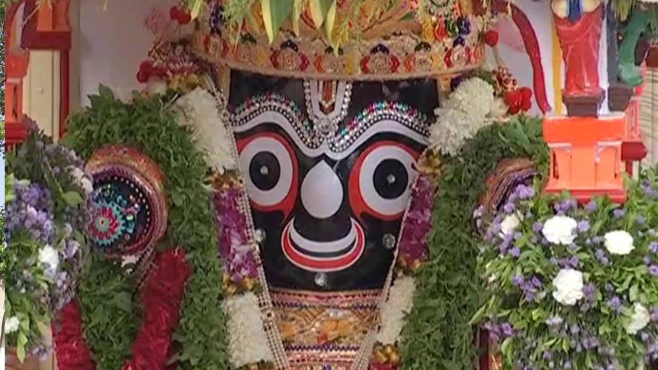 આ રથયાત્રા અમદાવાદના વિવિધ વિસ્તારોમાંથી પસાર થઈ લગભગ 14 કિમીનું અંતર કાપે છે અને સરસપુર ખાતે યાત્રા રોકાય છે, જ્યાં ભગવાનના અનુયાયીઓને ભક્તિપૂર્વક ભોજન પીરસવામાં આવે છે.આ યાત્રાને ગુજરાતના લોકોત્સવ તરીકે ઉજવવામાં આવે છે અને પુરી તથા કોલકાતા પછી, અમદાવાદમાં યોજાતી રથયાત્રા ભારતની ત્રીજી સૌથી મોટી અને મહત્ત્વપૂર્ણ રથયાત્રા માનવામાં આવે છે.