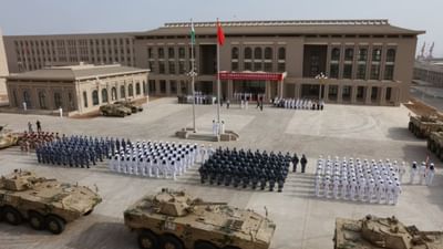 હાલમાં ઈરાન અને ઈઝરાયલ વચ્ચેના યુદ્ધના કારણે પરિસ્થિતિ ખુબ જ બગડી રહી છે. આ યુદ્ધ ફક્ત બે દેશો વચ્ચે જ થઈ રહ્યું હતું, પરંતુ પછી અમેરિકા પણ તેમાં કૂદી પડ્યું. ગઈકાલે, જ્યારે ઈરાને કતારમાં અમેરિકન એરબેઝ પર હુમલો કર્યો, ત્યારે એવું લાગતું હતું કે હવે કતાર પણ આ યુદ્ધનો ભાગ બનવા જઈ રહ્યું છે. પણ હવે ટ્રમ્પ કહે છે કે તેમણે યુદ્ધવિરામની જાહેરાત કરી છે.