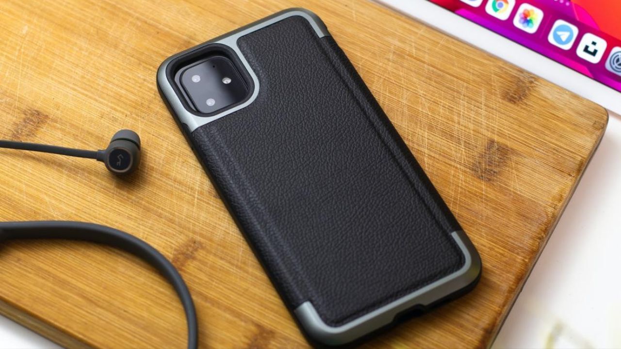 મોંઘા વરક ફોનને પ્રોટેક્ટ કરે છે?  : 300થી 2000ના બ્રાન્ડેડ કંપનીઓ જેમ કે સ્પિજેન, રિંગકે, યુએજી, વગેરે કંપનીના કવર થોડો મોંઘા હોય છે પણ આ કવર મજબૂત અને ટકાઉ હોય છે. આ તમામ કવર TPU, સિલિકોન, હાઇબ્રિડ, શોકપ્રૂફ હોય છે. આ કવર થોડા મોંઘા જરુર હોય છે પણ તે ફોનને રક્ષણ આપે તેવા હોય છે. 