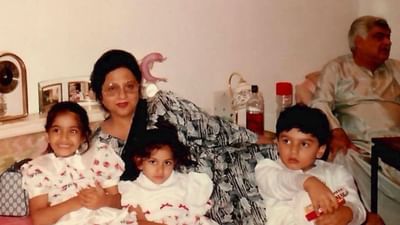 નિર્મલ અને સુરિન્દર કપૂરનો બીજો પુત્ર અનિલ કપૂર એક ફેમસ બોલિવૂડ સ્ટાર છે.તેમણે 1984માં સુનિતા કપૂર સાથે લગ્ન કર્યા હતા. સુનિતા અને અનિલ કપૂરને બે પુત્રીઓ છે,અભિનેત્રી સોનમ કપૂર અને નિર્માતા રિયા કપૂર, અને એક પુત્ર, અભિનેતા હર્ષવર્ધન કપૂર.