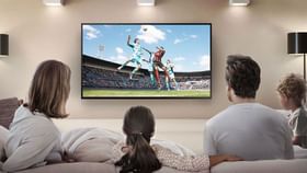 10 ફૂટ દૂર બેસીને ટીવી જોવો છો તો TV કેટલું મોટું હોવું જોઈએ? 10 ફૂટ દૂર બેસીને ટીવી જોવો છો તો TV કેટલું મોટું હોવું જોઈએ?
