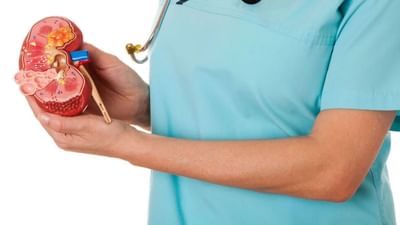 જરૂર કરતાં વધારે પાણી પીવાથી શું કિડનીમાં નુકસાન થઈ શકે ?