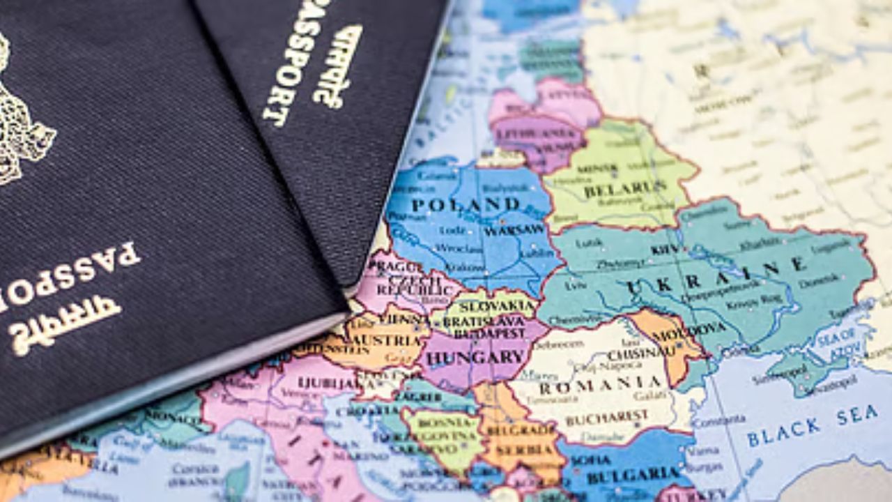 ન્યાયાધીશ વેંકટેશે આરપીઓને પાસપોર્ટ માટે અરજદાર દ્વારા કરવામાં આવેલી અરજી પર તાત્કાલિક કાર્યવાહી કરવા અને તેના નામે પાસપોર્ટ જાહેર કરવાનો નિર્દેશ આપ્યો. કોર્ટે કહ્યું કે આ પ્રક્રિયા ચાર અઠવાડિયામાં પૂર્ણ થવી જોઈએ.
