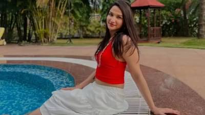 અનાયા બાંગર જીમમાં ખાસ વ્યક્તિ સાથે વર્ક આઉટ કરતી જોવા મળી, શેર કર્યા ફોટો