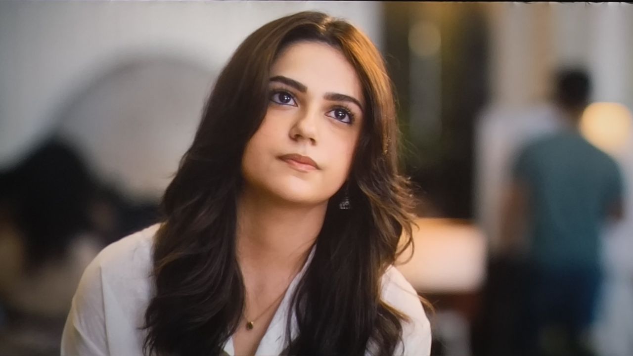 કોઈપણ ફિલ્મી બેકગ્રાઉન્ડ વિના, અનિતે પોતાની મહેનત અને પ્રતિભાના બળે પોતાનું સ્થાન બનાવ્યું છે. આ ફિલ્મમાં જબરદસ્ત ભૂમિકા ભજવી છે જે બાદ સોશિયલ મીડિયા પર લોકો અનિતને નવી નેશનલ ક્રશ કહેવા લાગ્યા છે