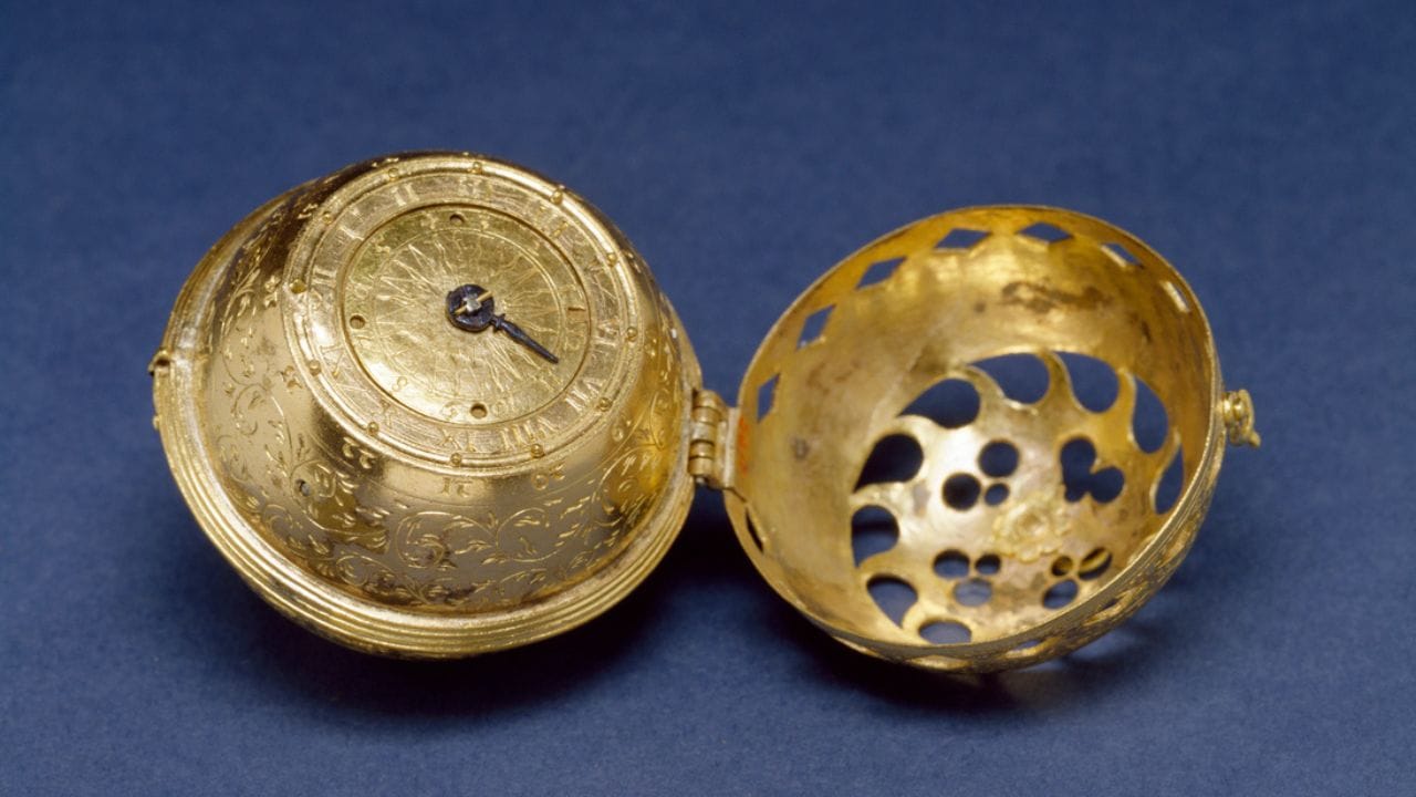 ઘડિયાળ પર "1505" વર્ષ કોતરેલું હતું અને પીટર હેનલેઈનના હસ્તાક્ષર પણ તેના પર જોવા મળ્યા હતા. આનાથી પુષ્ટિ થઈ કે, આ વિશ્વની પ્રથમ ઘડિયાળ છે.