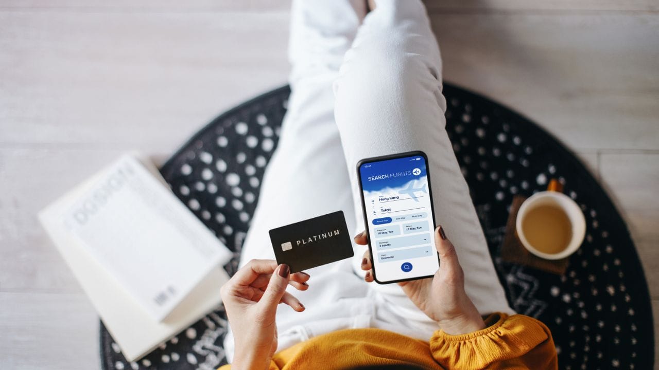 મૃત્યુ પ્રમાણપત્ર બેંકમાં સબમિટ કરવામાં આવે છે. બેંક મૃતકના ખાતા અને ક્રેડિટ પ્રોફાઇલનું વિશ્લેષણ કરે છે. જો ઉપલબ્ધ હોય તો મિલકતમાંથી ચુકવણી કરી શકાય છે.( આ માહિતી માત્ર જાણકારી માટે આપવામાં આવી છે. આ જાણકારીની પુષ્ટી TV9 કરતું નથી. ) 