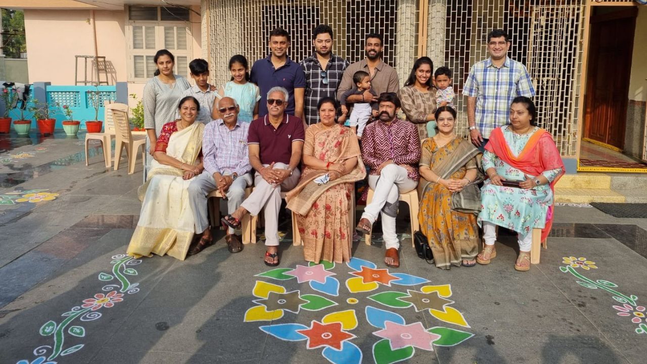 ડી પુરંદેશ્વરીએ 9 મે 1979ના રોજ દગ્ગુબાતી વેંકટેશ્વર રાવ સાથે લગ્ન કર્યા અને તેમને એક પુત્રી, નિવેદિતા અને પુત્ર, હિતેશ ચેન્ચુરામ છે.ડી પુરંદેશ્વરીએ 1997માં હૈદરાબાદ ઇન્સ્ટિટ્યૂટ ઓફ જેમ એન્ડ જ્વેલરીની સ્થાપના કરી હતી.