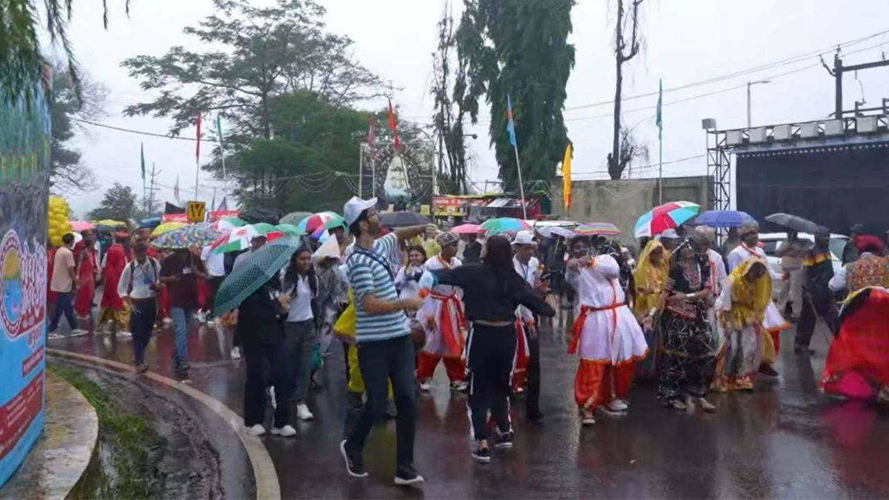 "અતિથિ દેવો ભવ"ના સંદેશ સાથે સ્થાનિક હેન્ડીક્રાફ્ટ અને કૃષિ ઉત્પાદનોને પ્રોત્સાહન આપવાનો આગ્રહ પણ કરવામાં આવ્યો છે, જે લોકલ માટે વોકલના ઉદ્દેશને આગળ વધારશે.