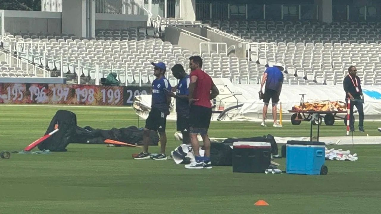 દીપક ચહર લાંબા સમયથી ટીમ ઈન્ડિયાની બહાર છે અને ફિટનેસની સમસ્યાઓના કારણે તે આંતરરાષ્ટ્રીય ક્રિકેટથી પણ દૂર છે. પરંતુ તે લોર્ડ્સમાં ટીમ ઈન્ડિયા સાથે પ્રેક્ટિસ કરતો જોવા મળ્યો હતો.