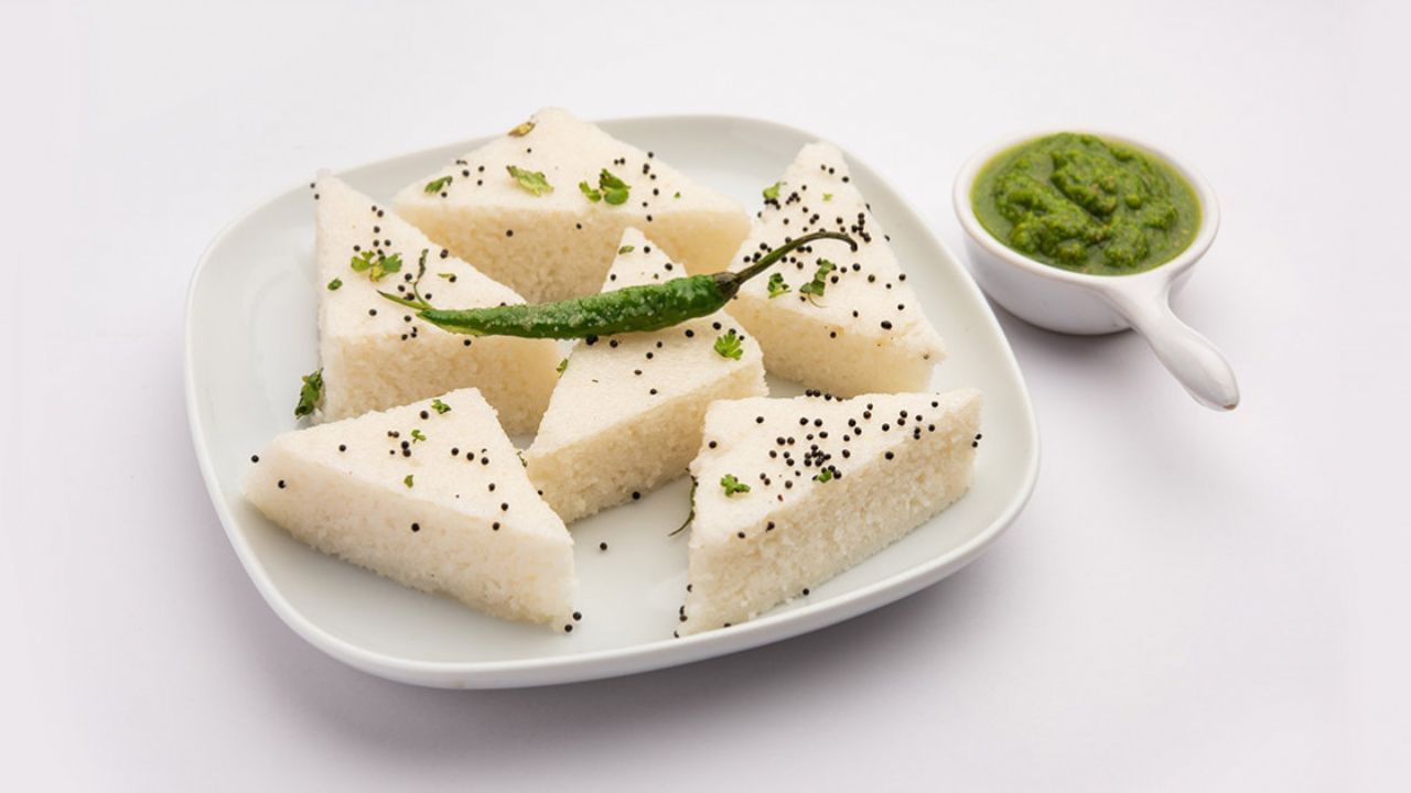 ભારતમાં ઉપવાસમાં ખવાય તેવી વિવિધ વાનગીઓ બનાવી શકાય છે. ત્યારે સાબુદાણામાંથી પણ જુદાં-જુદાં પ્રકારની વાનગી બનાવાય છે. 