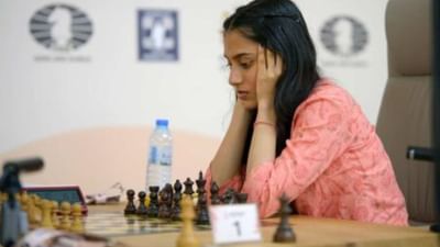 નાગપુરની દિવ્યા દેશમુખે ઇતિહાસ રચ્યો છે. 19 વર્ષીય દિવ્યાએ FIDE મહિલા ચેસ વર્લ્ડ કપ 2025નો ખિતાબ જીત્યો.