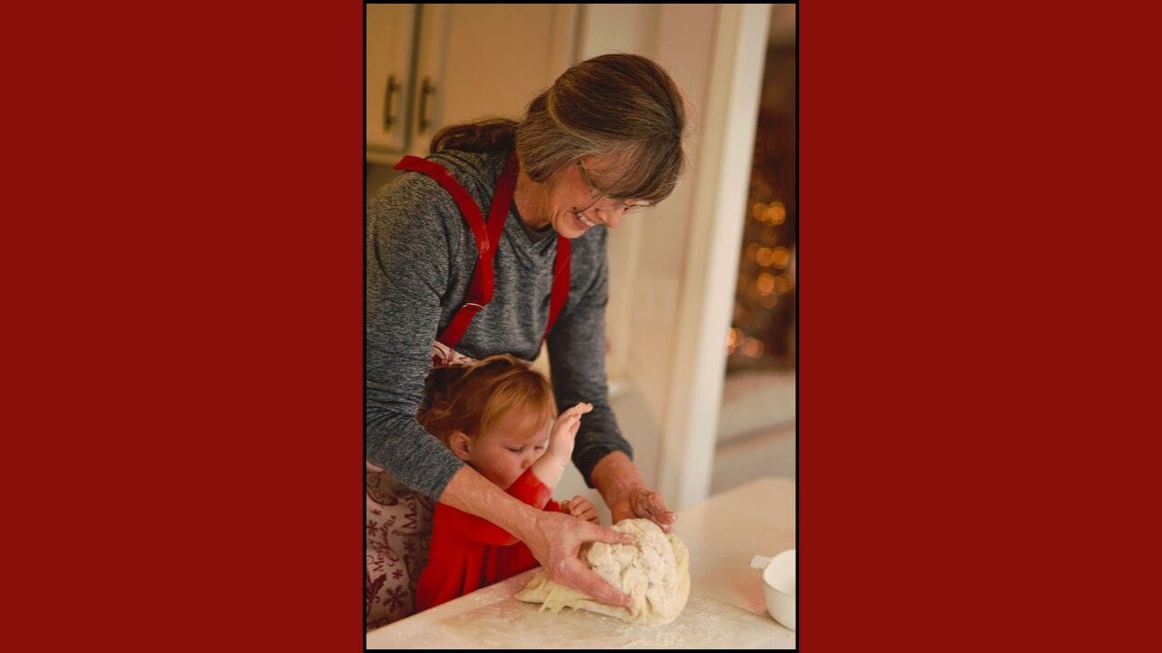 લોકોના જીવનને સરળ બનાવવા માટે ઘણી અનોખી સેવાઓ શરૂ કરનાર ક્લાયન્ટ સર્વિસીસે વર્ષ 2012 માં "ઓકે ગ્રાન્ડમા" નામની આ ખાસ સેવા શરૂ કરી, જેને પ્રેમથી "ઓકે ઓપ્પા-ચાન" પણ કહેવામાં આવે છે. આજે પણ આ કંપનીની સૌથી લોકપ્રિય સર્વિસ છે. 