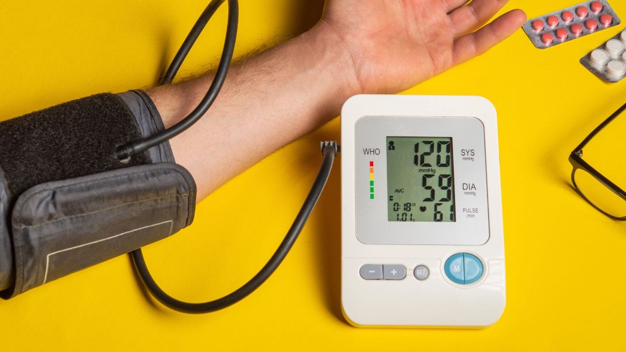 નોંધ : અહીં આપવામાં આવેલી માહિતી ફક્ત આપની જાણકારી માટે છે. કોઈ પણ ઈલાજ કરતાં પહેલા કે,અમલમાં લેતા પહેલા નિષ્ણાતોની સલાહ લેવી જરુરી છે. ( all photo:canva)