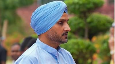 હું તમારી સાથે વાત નહીં કરું, તમે મારા પપ્પાને માર્યા છે....., 200 વાર માફી માંગી છતા પણ હરભજન સિંહની આવી હાલત છે