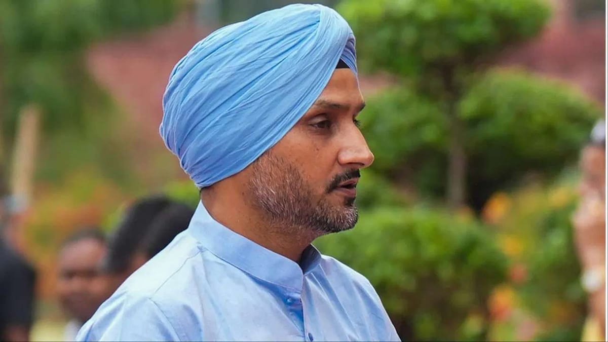 હું તમારી સાથે વાત નહીં કરું, તમે મારા પપ્પાને માર્યા છે....., 200 વાર માફી માંગી છતા પણ હરભજન સિંહની આવી હાલત છે