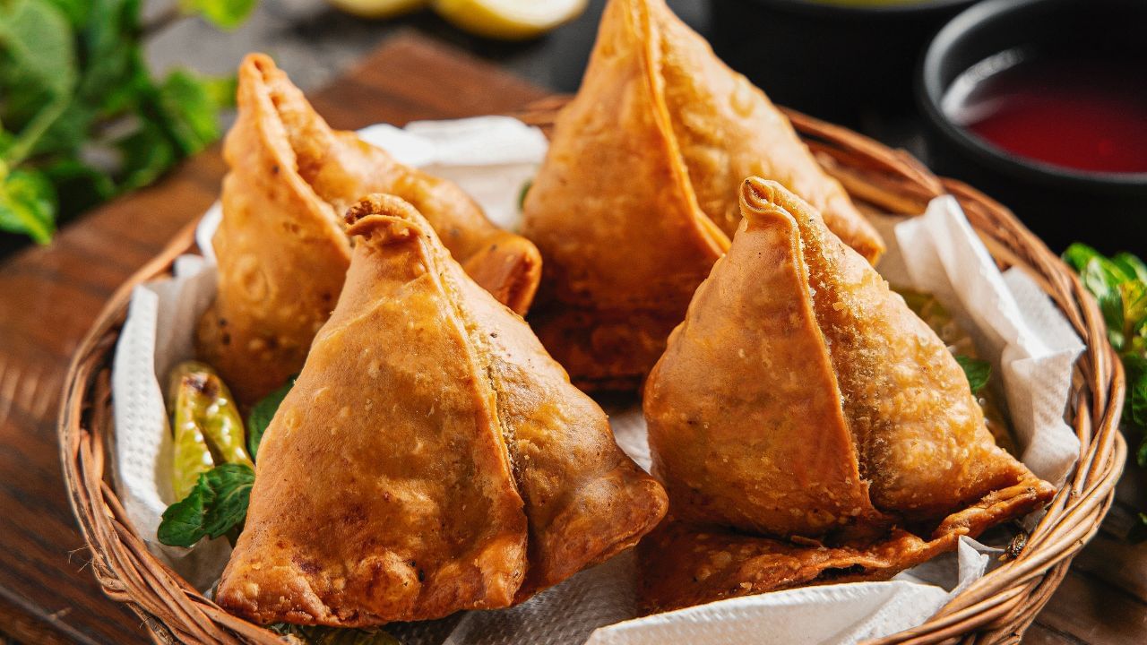 આ જંક ફુડ તંબાકુ જેવા ગંભીર ખતરો તરીકે જોવાની દિશામાં આને પ્રથમ પગલું માનવામાં આવી રહ્યું છે. સરકારી સંસ્થાઓમાં આ બોર્ડ શાંત પરંતુ સચોટ ચેતવણી તરીકે પ્રદર્શિત કરવાનું કામ કરશે, લોકોને એ બતાવવામાં આવશે કે, જે ફુડ આઈટમની તેઓ પોતાના કલ્ચરનો ભાગ માને છે. તેમાં કેટલું ફેટ અને શુગર રહેલું છે.