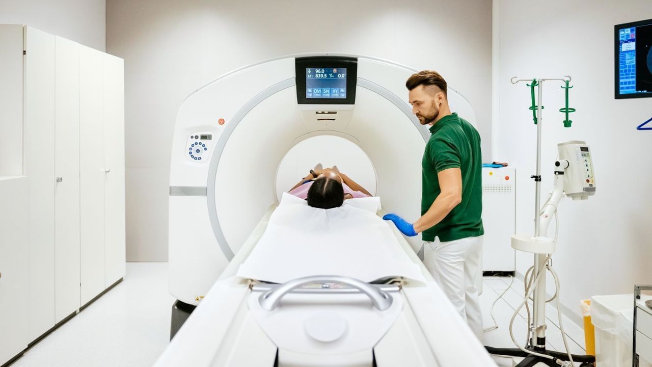 સિટી કોરોનરી એન્જીયોગ્રાફી - આ એક નોન-ઇન્વેસિવ ટેસ્ટ છે, જેમાં સીટી સ્કેનનો ઉપયોગ કરીને હૃદયની નસોની 3D ફોટો લેવામાં આવે છે. આ બતાવે છે કે ક્યાં અને કેટલી અવરોધ છે.