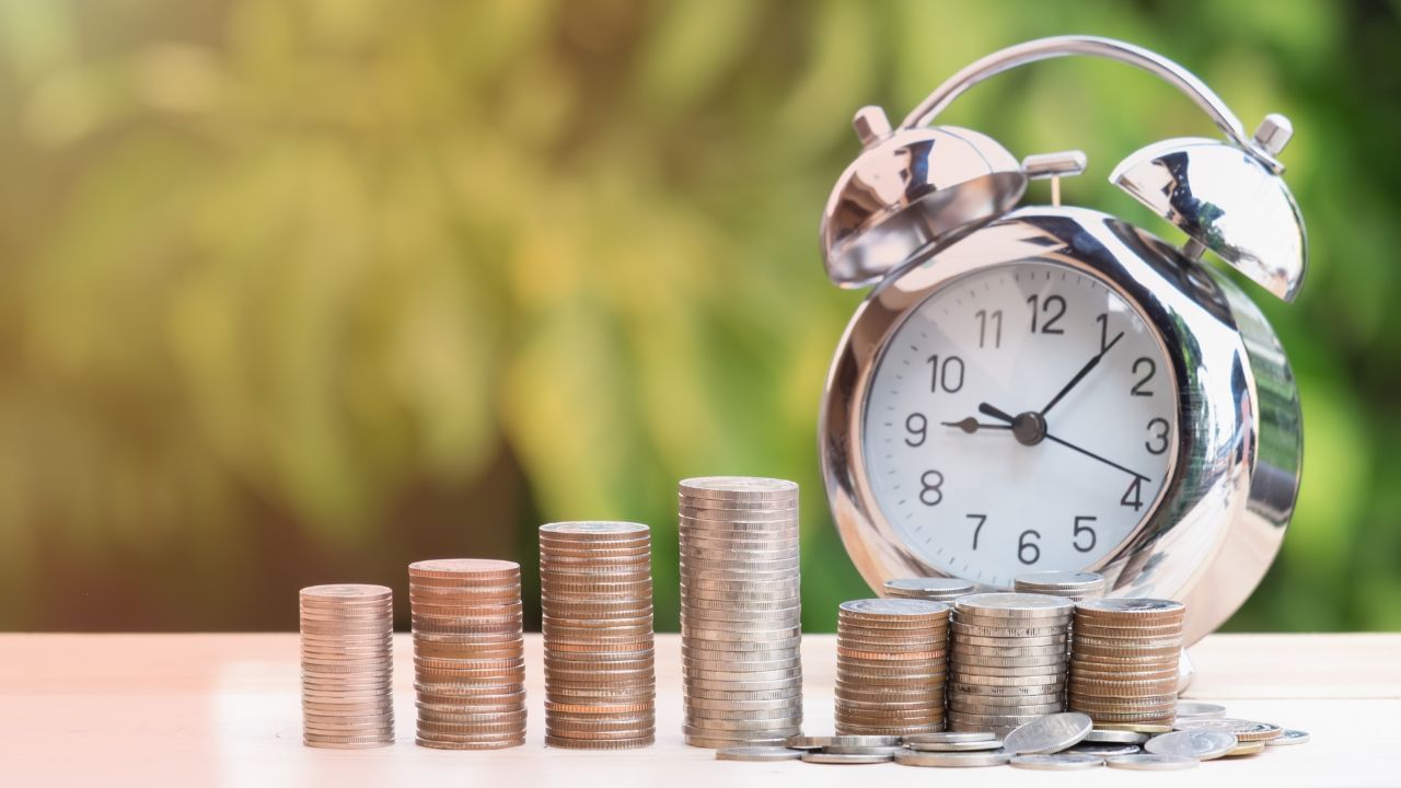 આ ટેક્સ કાયમી નહોતો પણ થોડા વર્ષો માટે કામચલાઉ ધોરણે લગાવવમાં આવ્યો હતો.1886માં એક નવો આવકવેરા કાયદો બનાવવામાં આવ્યો, જેણે ભારતમાં વધુ સ્પષ્ટ રીતે કરવામાં આવ્યો હતો.