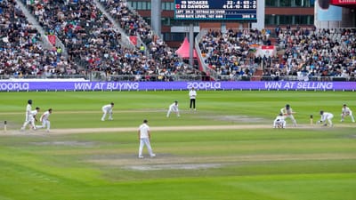 ભારત અને ઈંગ્લેન્ડ વચ્ચે 5 મેચની ટેસ્ટ સીરિઝ રમાઈ રહી છે. જેનું નામ એન્ડરસન-તેંડુલકર ટ્રોફી છે. આ સીરિઝને પહેલા પટૌડી ટ્રોફીના નામે ઓળખવામાં આવતી હતી. બંન્ને ટીમ વચ્ચે આ સીરિઝ ખુબ રોમાંચક મોડ પર પહોંચી ગઈ છે.