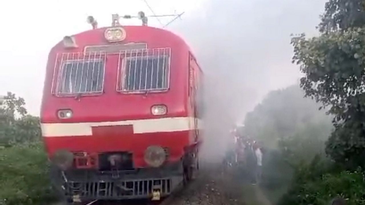  આ સિસ્ટમમાં બીજી ખાસ વાત એ છે કે એજન્ટો પ્રથમ 30 મિનિટ સુધી ટિકિટ બુક કરી શકશે નહીં. આનાથી સામાન્ય લોકોને ટિકિટ મળવાની શક્યતા ઘણી વધી જશે.