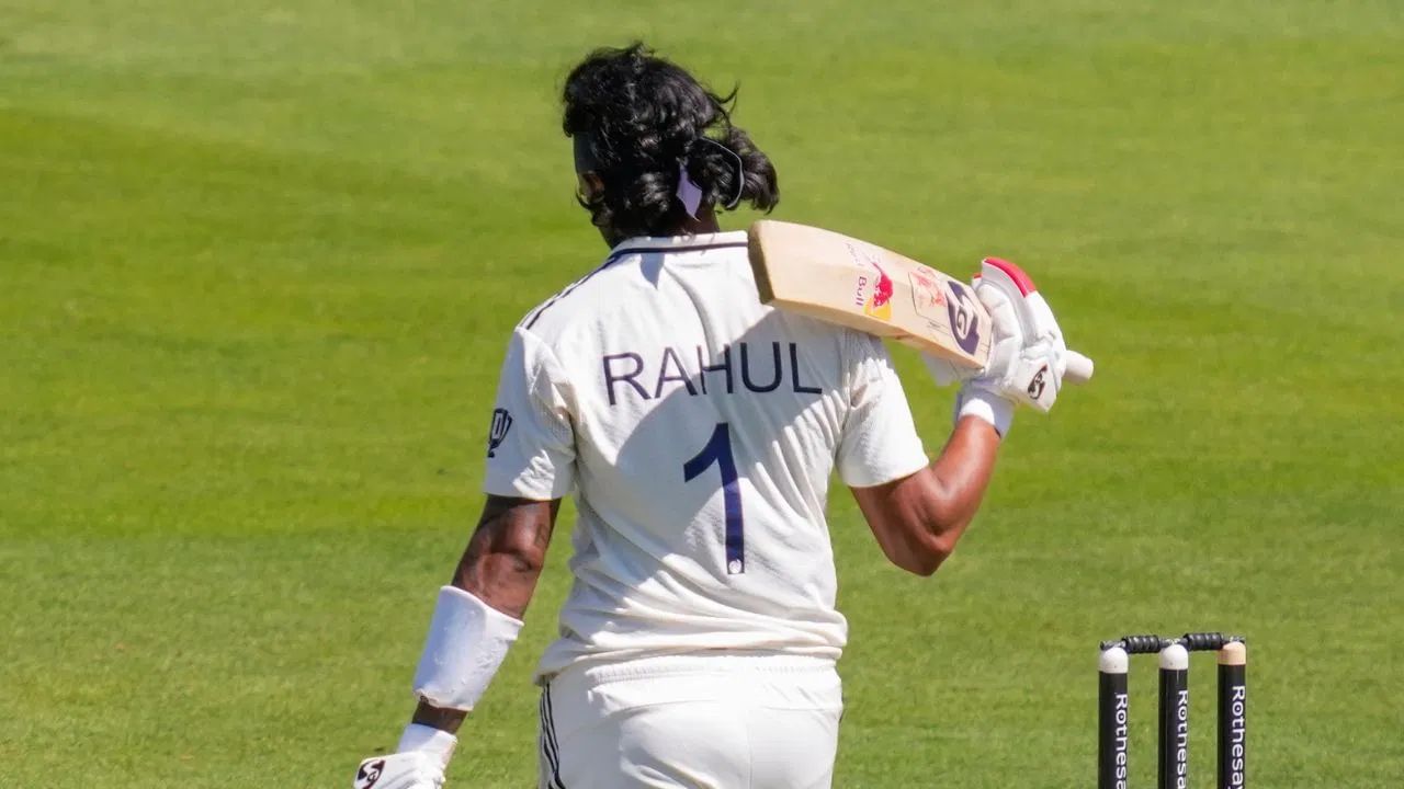 છેલ્લા 7 વર્ષમાં કેએલ રાહુલની ઈંગ્લેન્ડમાં આ ચોથી સદી હતી. આ પહેલા તેણે લીડ્સ ટેસ્ટમાં પણ સદી ફટકારી હતી, જ્યારે 2021માં તેણે લોર્ડ્સમાં પણ સદી ફટકારી હતી અને તે પહેલા 2018માં તેણે ઓવલમાં સદી ફટકારી હતી.