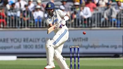 ભારતીય સ્ટાર ઓપનર કેએલ રાહુલ માટે અત્યાર સુધી ઈંગ્લેન્ડનો પ્રવાસ ખૂબ જ સારો રહ્યો છે. તે લગભગ દરેક મેચમાં રન બનાવી રહ્યો છે. માન્ચેસ્ટર ટેસ્ટમાં પણ કંઈક આવું જ જોવા મળ્યું. આ મેચની પહેલી ઈનિંગમાં 46 રન બનાવ્યા બાદ, તેણે બીજી ઈનિંગમાં પણ પોતાનું ફોર્મ ચાલુ રાખ્યું.