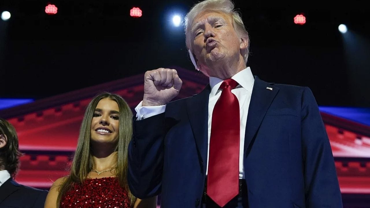 આ દ્વારા, રમતવીરો રમતગમત કરતાં વ્યક્તિગત બ્રાન્ડ્સમાંથી વધુ પૈસા કમાય છે. હાઇ સ્કૂલ પૂર્ણ કર્યા પછી, તે મિયામી યુનિવર્સિટીમાં હાજરી આપશે, જ્યાં તે યુનિવર્સિટીની ગોલ્ફ ટીમ માટે રમશે.