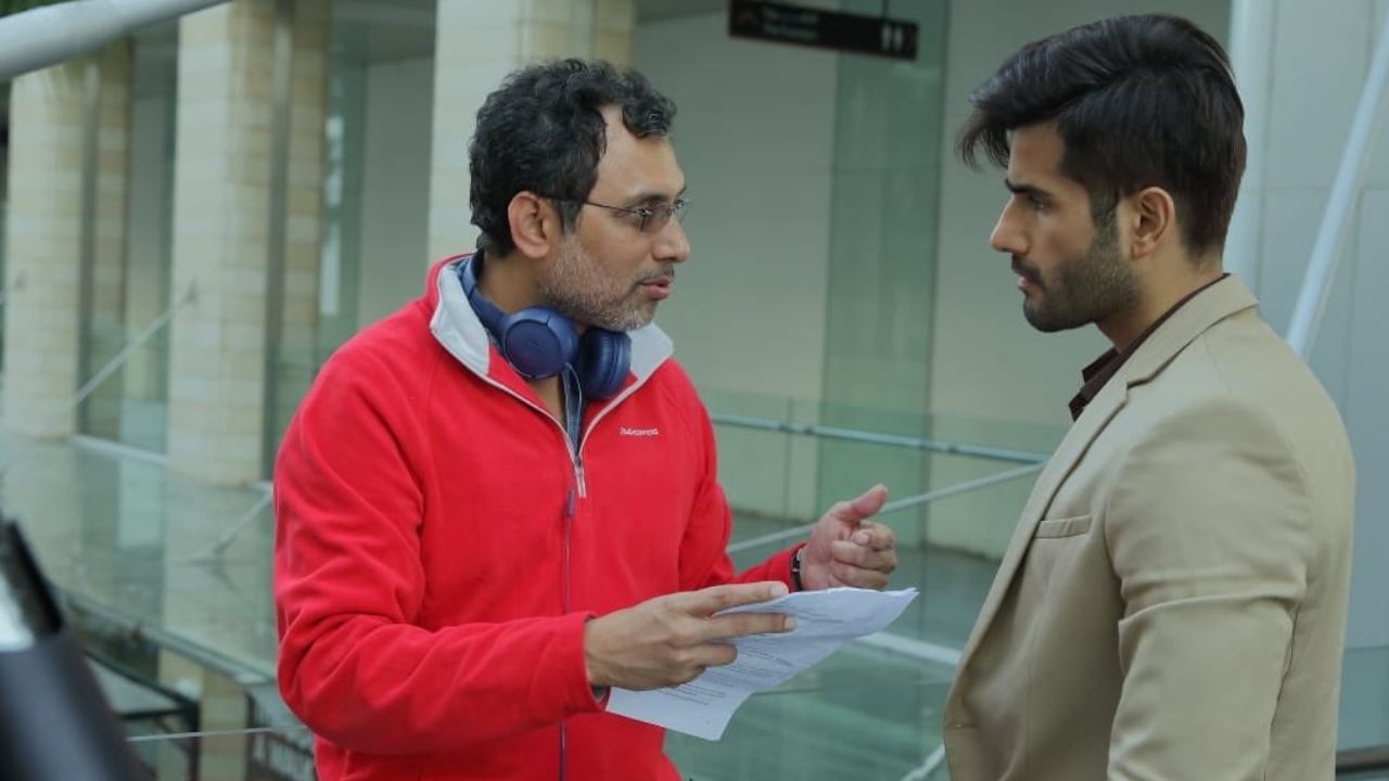 એક રિપોર્ટ મુજબ કે કે મેનનની કુલ સંપત્તિ 28 કરોડ ભારતીય રૂપિયા છે. એક ફિલ્મ માટે, તે 1.5 થી 2 કરોડ રૂપિયા ચાર્જ કરે છે.