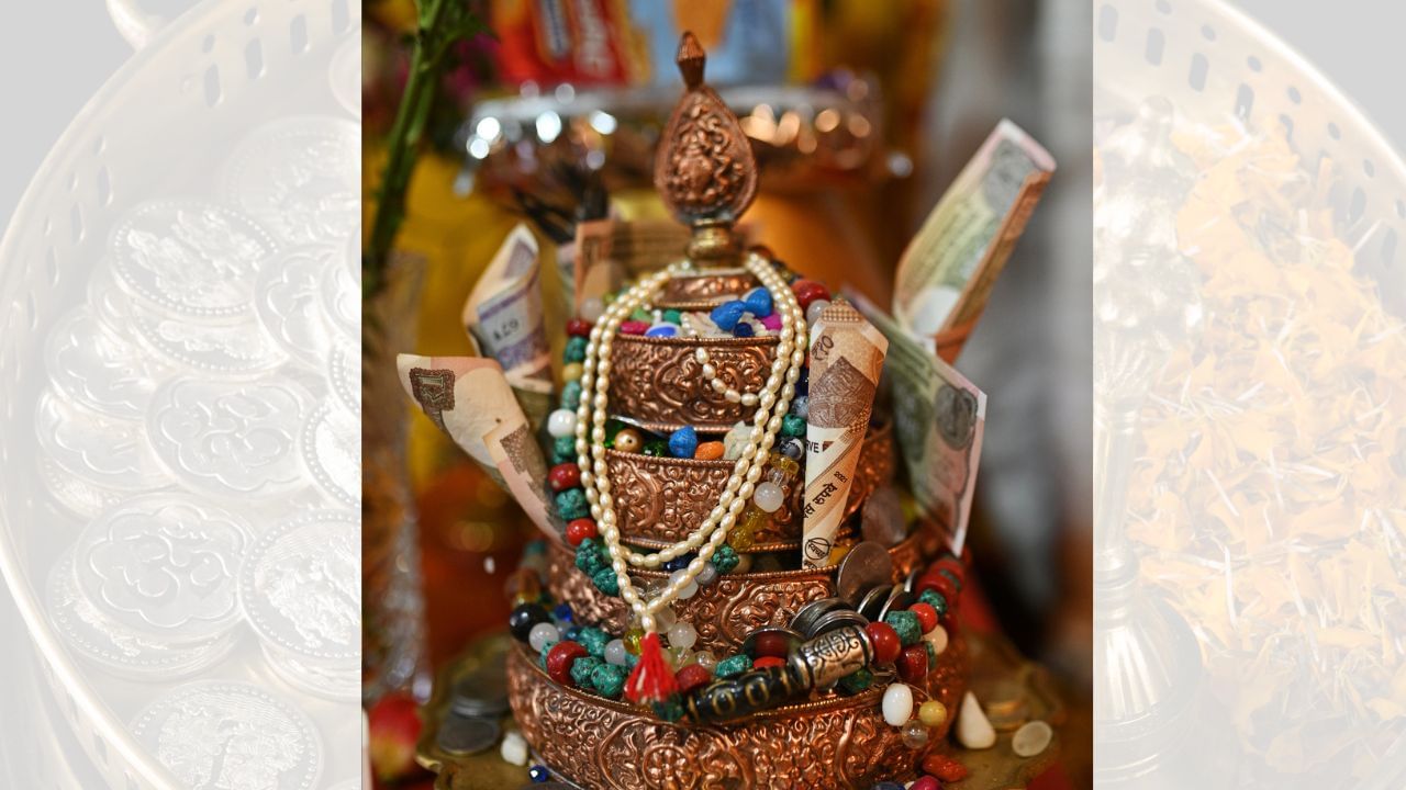 ( નોંધ :ટીવી9 કોઈ પણ પ્રકારે અંધશ્રદ્ધાને પ્રોત્સાહન આપતુ નથી. આ અહેવાલ માત્ર ધાર્મિક માન્યતા અને લોકોમાં પ્રચલિત માન્યતા, રીત રિવાજને આધારે રજૂ કરવામાં આવેલ છે. ) ( Credits: Getty Images )