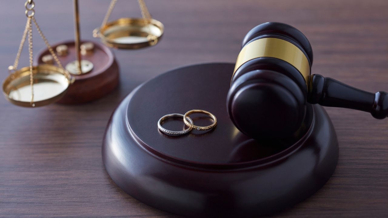 કોર્ટે પક્ષોને સાંભળ્યા બાદ ભરણપોષણના આદેશ રદ કર્યો હતો. કહ્યું કે, પહેલા લગ્ન થયા હોવા છતાં બીજા લગ્ન કાનુન વિરદ્ધ અને શૂન્ય છે. જ્યારે લગ્નને શૂન્ય ધોષિત કરવામાં આવે છે. તો બંન્ને પક્ષો વચ્ચે કોઈ કાનુની સંબંધ રહેતો નથી. ત્યારે ભરણપોષણનો આદેશ માન્ય રહેતો નથી.