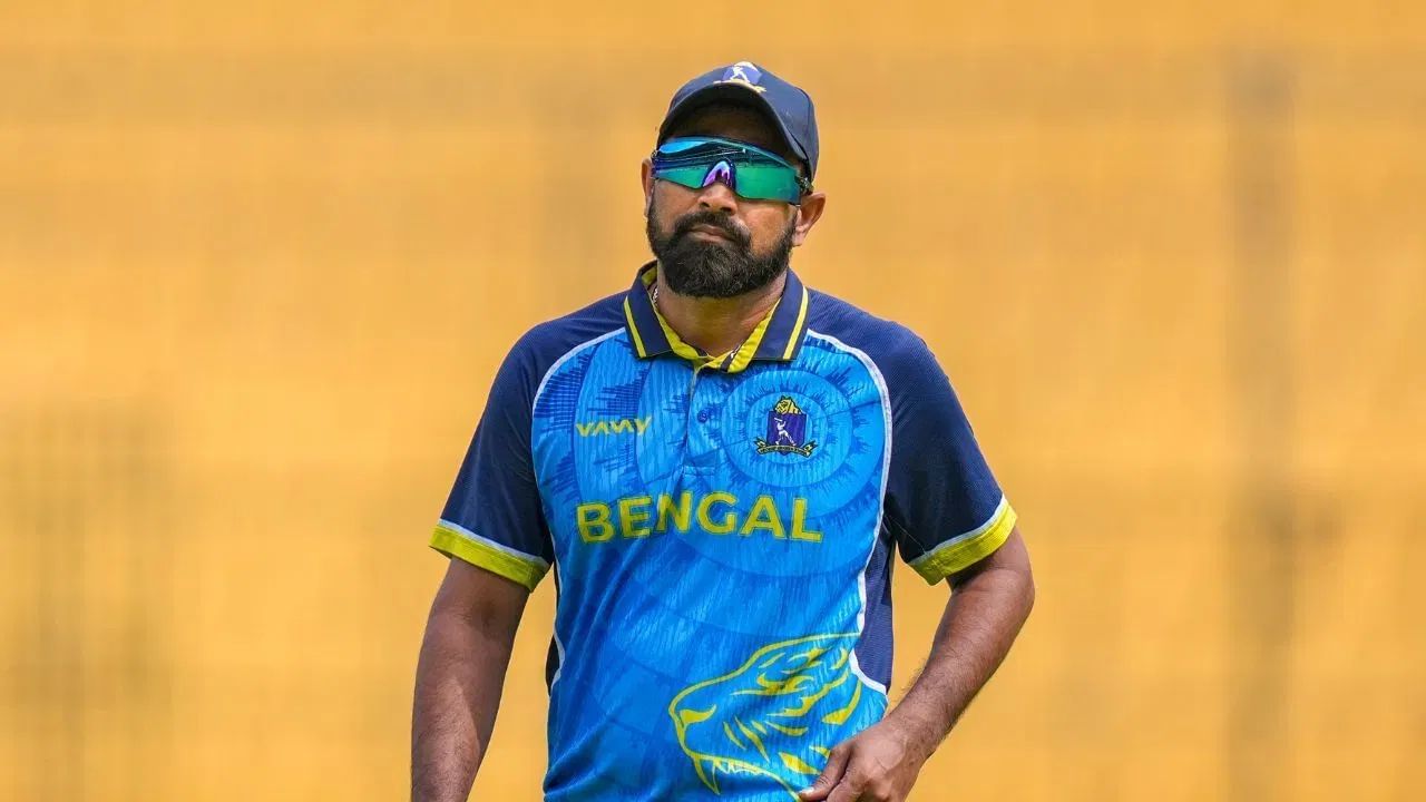 બંગાળ ક્રિકેટ એસોસિએશન દ્વારા આગામી સ્થાનિક સિઝન માટે શમીનો ટીમમાં સમાવેશ કરવામાં આવ્યો છે. શમીને 50 સભ્યોની સંભવિત ટીમમાં સ્થાન મળ્યું છે. અંતિમ ટીમની પસંદગી સિઝનની શરૂઆતની નજીક કરવામાં આવશે. 