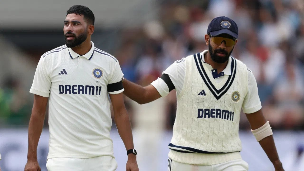 માન્ચેસ્ટર ટેસ્ટ પહેલા પ્રેસ કોન્ફરન્સમાં સિરાજે એક મોટી અપડેટ આપી અને ચાહકોને રાહતના સમાચાર આપ્યા હતા. સિરાજે સ્પષ્ટ કહ્યું કે સ્ટાર બોલર બુમરાહ આ કરો યા મરો મેચમાં રમશે.