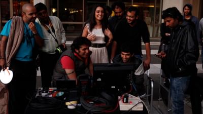 લોકપ્રિય દિગ્દર્શક મોહિત સુરી હાલના દિવસોમાં તેમની ફિલ્મ 'સૈયારા' માટે ચર્ચામાં છે. ફિલ્મ 'સૈયારા' પણ રિલીઝ થતાંની સાથે જ ધમાલ મચાવી દીધી અને અદ્ભુત કલેક્શન કરી રહી છે.