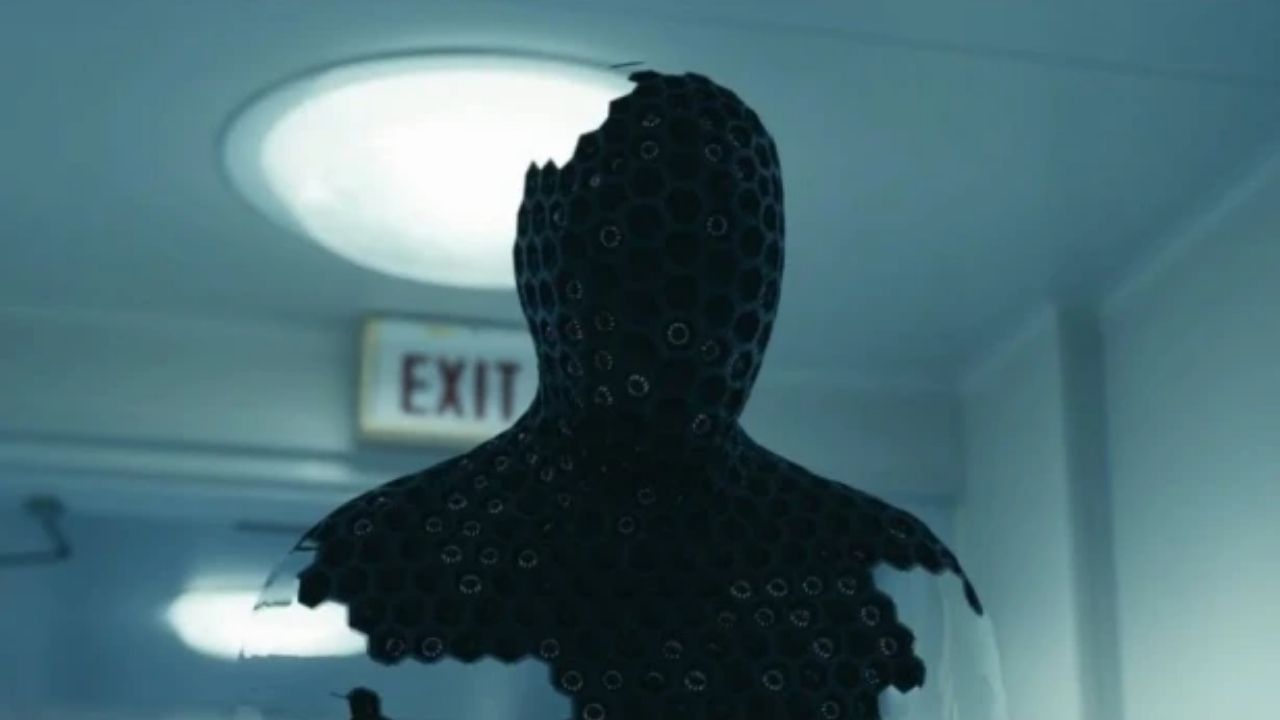 એચ.જી. વેલ્સના 'ધ ઇન્વિઝિબલ મેન' જેવી કલ્પનાશીલ કૃતિઓમાં પણ માનવીના અદૃશ્ય થવાની વાત છે. પરંતુ આજે જ્યારે આપણે વિજ્ઞાન અને ટેકનોલોજીમાં ઘણી આગળ વધી ગયા છીએ ત્યારે પણ આવા ગુમાવટના રહસ્યો અકથિત જ રહ્યા છે.