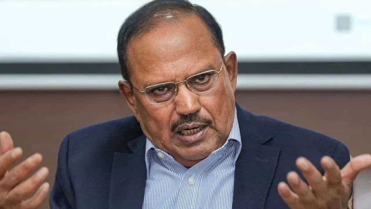 ઓપરેશન સિંદૂરમાં પાકિસ્તાને ભારતની એક ઈંટ પણ ખેરવી હોય તો તેનો ફોટો બતાવો, વિદેશી મીડિયાને આડે હાથ લેતા ડોવાલ