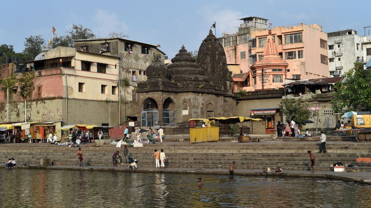 આજે નાસિક મહારાષ્ટ્ર રાજ્યનું મહત્વપૂર્ણ શહેર છે. નાસિક "દ્રાક્ષ નગરી" તરીકે પણ ઓળખાય છે, કારણ કે અહીં દેશની સૌથી વધુ દ્રાક્ષ અને વાઇનનું ઉત્પાદન થાય છે. ( આ માહિતી વિવિધ ઐતિહાસિક તથ્યો અને સંશોધનો પર આધારિત છે.  વિગતવાર માહિતી માટે, ઇતિહાસના પ્રમાણભૂત ગ્રંથો અને સંશોધનોનો અભ્યાસ કરવો ઉચિત રહેશે.)  ( Credits: Getty Images )