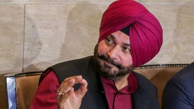 કપિલનો શો હોય કે ક્રિકેટ કોમેન્ટ્રી, નવજોત સિંહ સિદ્ધુ ક્યાંથી વધુ કમાણી કરે છે?