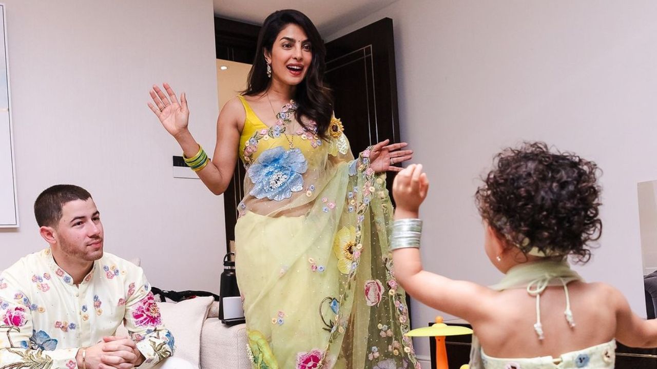 દુનિયાભરમાં ઘણા એવા કપલ છે જેમની ઉંમરમાં ઘણો તફાવત છે. આપણા દેશમાં પણ આવા ઘણા કપલ છે. મોટી મોટી સેલિબ્રિટીઓના નામ પણ આમાં સામેલ છે. 'દેશી ગર્લ' પ્રિયંકા ચોપરા પણ એવા લોકોમાંથી એક છે જેમણે ઉંમરને પોતાના પ્રેમમાં આવવા દીધી નહીં. તેણે પોતાનાથી 10 વર્ષ નાના નિક જોનાસ સાથે લગ્ન કરીને બધાને ચોંકાવી દીધા. ત્યારબાદ ચર્ચાનો વિષય બન્યો કે આટલા મોટા ઉંમરના તફાવત છતાં બંને કપલ કેવી રીતે બન્યા.