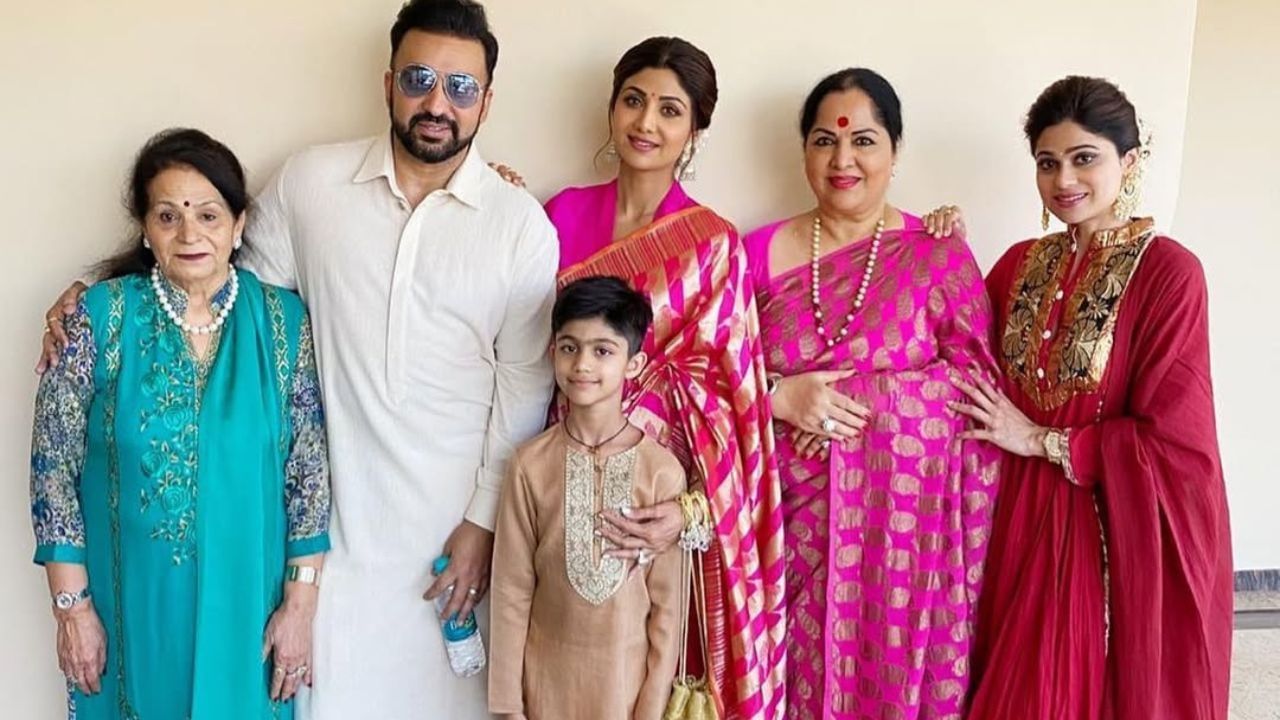 રાજ કુન્દ્રા સોશિયલ મીડિયા પર ખુબ એક્ટિવ રહે છે અને પરિવાર સાથે ફોટો અપલોડ કરે છે.