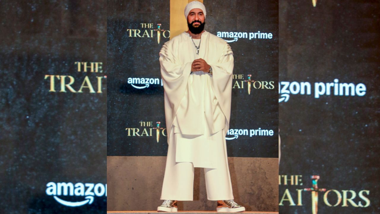   રાજ કુન્દ્રાના પિતાનું નામ બાલકૃષ્ણ કુન્દ્રા અને માતાનું નામ ઉષા રાણી કુન્દ્રા છે.રાજ કુન્દ્રાએ 2009માં શિલ્પા શેટ્ટી સાથે લગ્ન કર્યા હતા.શિલ્પા શેટ્ટીનો પતિ રાજ કુન્દ્રા ખુબ ચર્ચામાં પણ રહે છે.