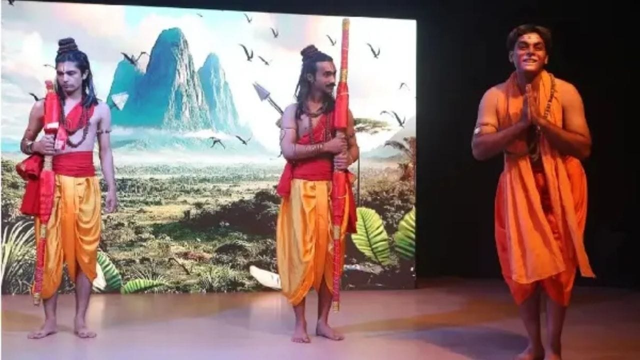 ખાસ વાત એ હતી કે આ નાટકમાં કલાકારોએ તેમની રજૂઆતને વધુ સારી બનાવવા માટે આર્ટિફિશિયલ ઇન્ટેલિજન્સ (AI) ટેકનોલોજીનો પણ ઉપયોગ કર્યો હતો. આ પહેલને માત્ર સાંસ્કૃતિક સેતુ તરીકે જ નહીં પરંતુ ટેકનોલોજી અને પરંપરાના સુંદર મિશ્રણના ઉદાહરણ તરીકે પણ જોવામાં આવી રહી અહેવાલ મુજબ, દિગ્દર્શક યોહેશ્વર કરેરાએ "રામાયણ" ના મંચન પર વિશ્વાસ વ્યક્ત કર્યો, અને કહ્યું કે તેમણે ક્યારેય નકારાત્મક પ્રતિક્રિયાઓ કે સુરક્ષા ચિંતાઓની અપેક્ષા રાખી ન હતી.