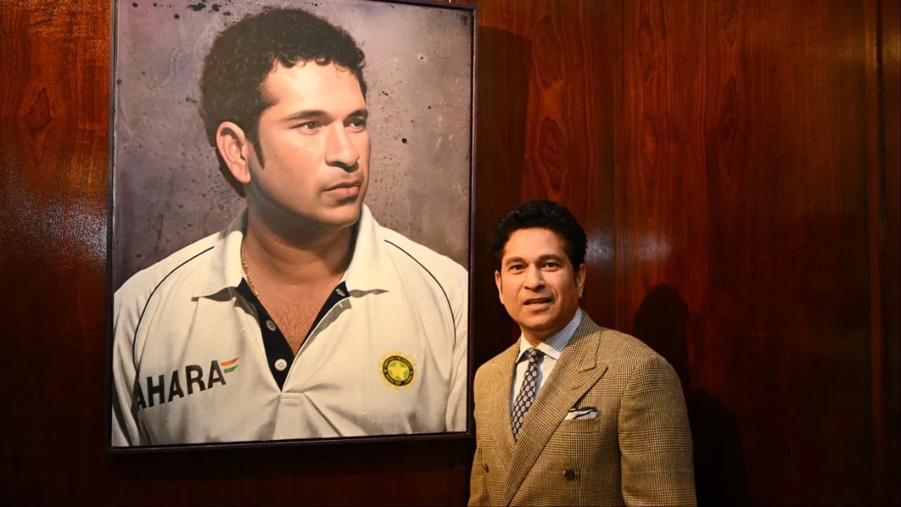 સચિન તેંડુલકરે ટેસ્ટ ક્રિકેટમાં સૌથી વધુ રન બનાવ્યા હશે. પરંતુ લોર્ડ્સમાં તેના નામે એક પણ સદી નથી. સદી ન હોવાને કારણે, તેનું નામ લોર્ડ્સના ઓનરબોર્ડ પર પણ નથી. પરંતુ હવે તેનું નામ આ સ્ટેડિયમની દિવાલ પર જોવા મળશે. 