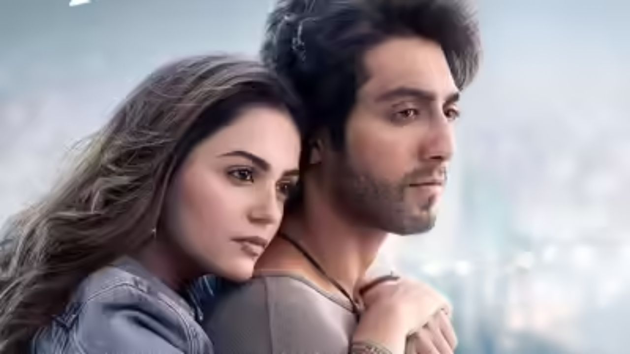 સૈયારા કવિઓના હૃદયની ખૂબ નજીક છે. ખરેખર તે તેમને ઘણા અર્થો બનાવવાની સ્વતંત્રતા આપે છે. જેમ કે અલ્લામા ઇકબાલનો એક શેર છે, 'પીર-એ-ગર્દુને કહા સુન કે કહીં હૈ કોઈ, બોલે સય્યારે સર એ-અર્શ-એ-બરી હૈ કોઈ' તેવી જ રીતે, સૈયરાનો ઉપયોગ ઘણા ગીતો, શાયરી અને નઝમોમાં કરવામાં આવ્યો છે. આમાં સૈયરા ક્યાંક એક મુસાફર છે જે પોતાની અંદરના પ્રકાશ સાથે રસ્તો શોધે છે અને ક્યાંક પ્રેમ અને સ્વતંત્રતાનું પ્રતીક છે. સૈયારા એ તૂટેલો તારો છે જે દૂર હોવા છતાં હૃદયની ખૂબ નજીક લાગે છે.