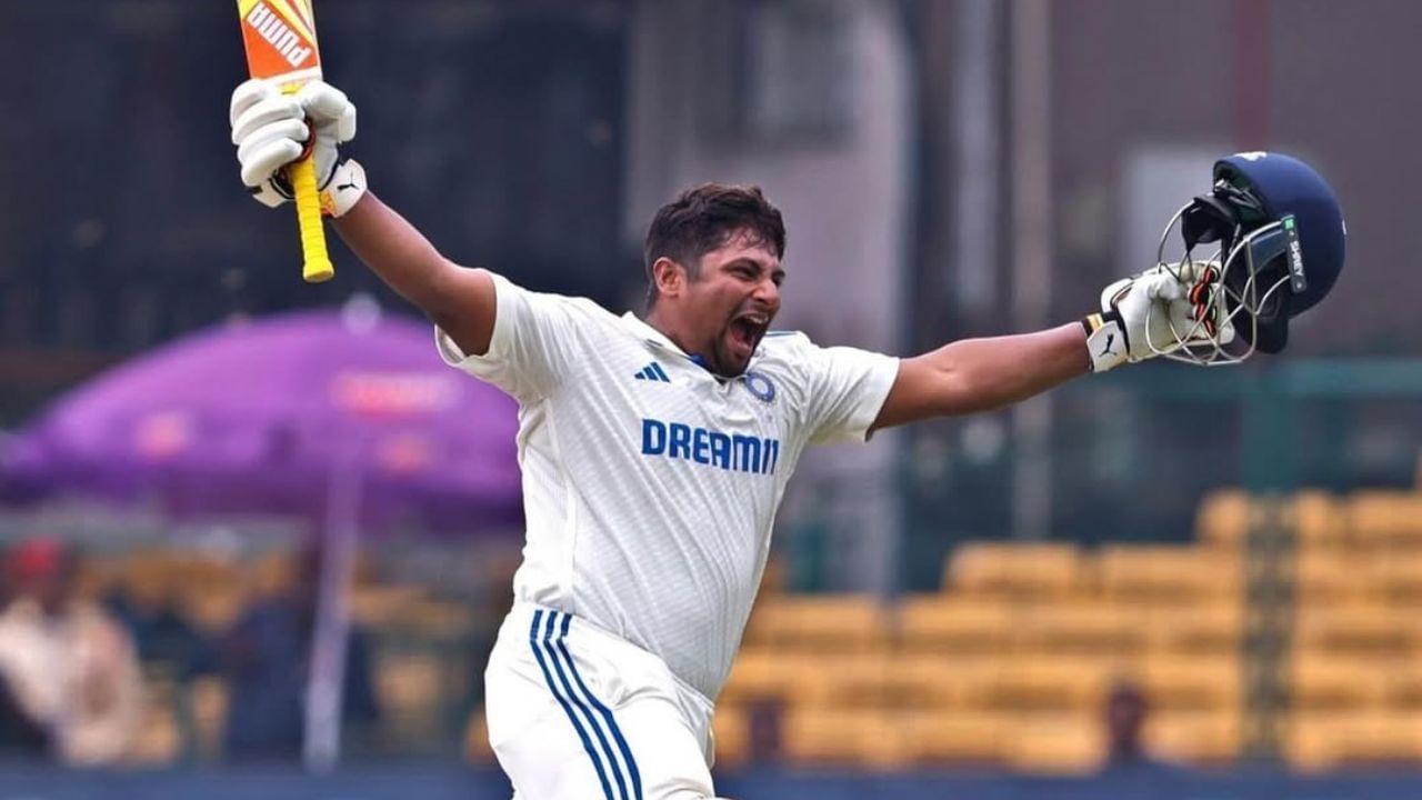 27 વર્ષના સરફરાઝ ખાને 2 કિલો નહી પરંતુ 17 કિલો વજન ઘટાડ્યું છે. હવે તે ખુબ ફિટ જોવા મળી રહ્યો છે. આ ફિટનેસની સાથે હવે સરફરાઝ ખાનનું પ્રદર્શન જબરદસ્ત જોવા મળશે. તેના આ ટ્રાન્સફોર્મેશનની દરેક જગ્યાએ ચર્ચા થઈ રહી છે.