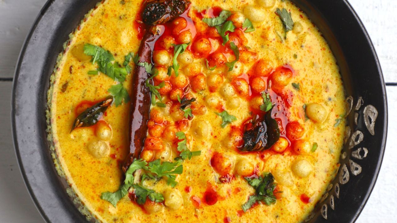 (Disclaimer - આ લેખમાં સમાવિષ્ટ કોઈપણ માહિતી/સામગ્રી/ગણતરીની ચોકસાઈ અથવા વિશ્વસનીયતાની ખાતરી આપવામાં આવતી નથી. આ માહિતી વિવિધ માધ્યમો/જ્યોતિષીઓ/ઉપદેશો/માન્યતાઓ/ધાર્મિક ગ્રંથોમાંથી એકત્રિત કરીને તમારા સુધી પહોંચાડવામાં આવી છે. અમારો ઉદ્દેશ્ય ફક્ત માહિતી પહોંચાડવાનો છે. વાંચકોએ તેને ફક્ત માહિતી તરીકે જ માનવી જોઈએ. આ ઉપરાંત તેના કોઈપણ ઉપયોગ માટે વાંચકો પોતે જવાબદાર રહેશે.)(All Image Symbolic)
