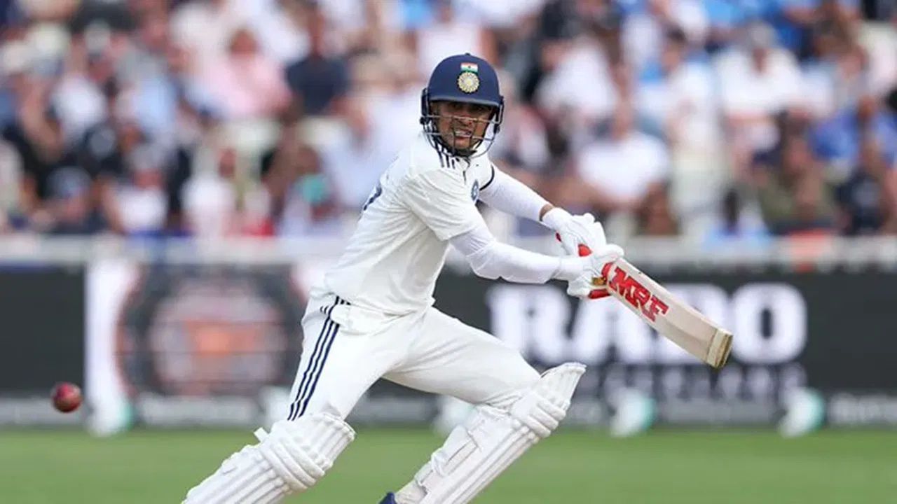 લોર્ડ્સ ટેસ્ટમાં શુભમન ગિલ ફરી મોટી ઈનિંગ રમવા તૈયાર છે, એવામાં તેના રેન્કિંગમાં હજી સુધારો થશે અને હવે શુભમન ગિલનું લક્ષ્ય નંબર 1 ટેસ્ટ બેટ્સમેન બનવાનું હશે. (All Photo Credit : PTI)